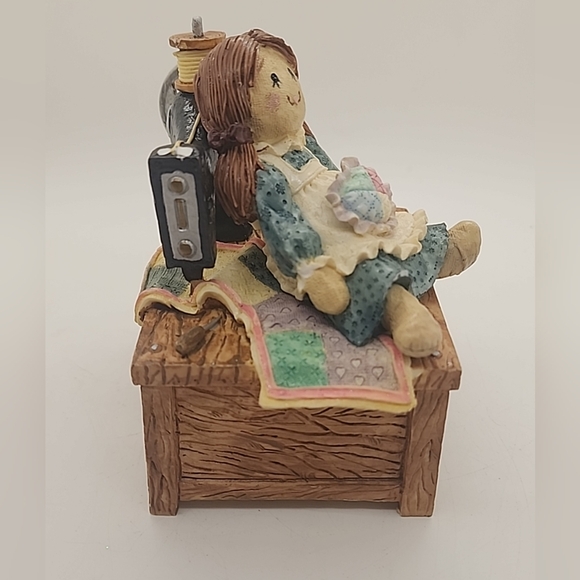 Vintage 1995 San Francisco Music Box. Plays Tune "Thats What Friends Are For" - Picture 3 of 8